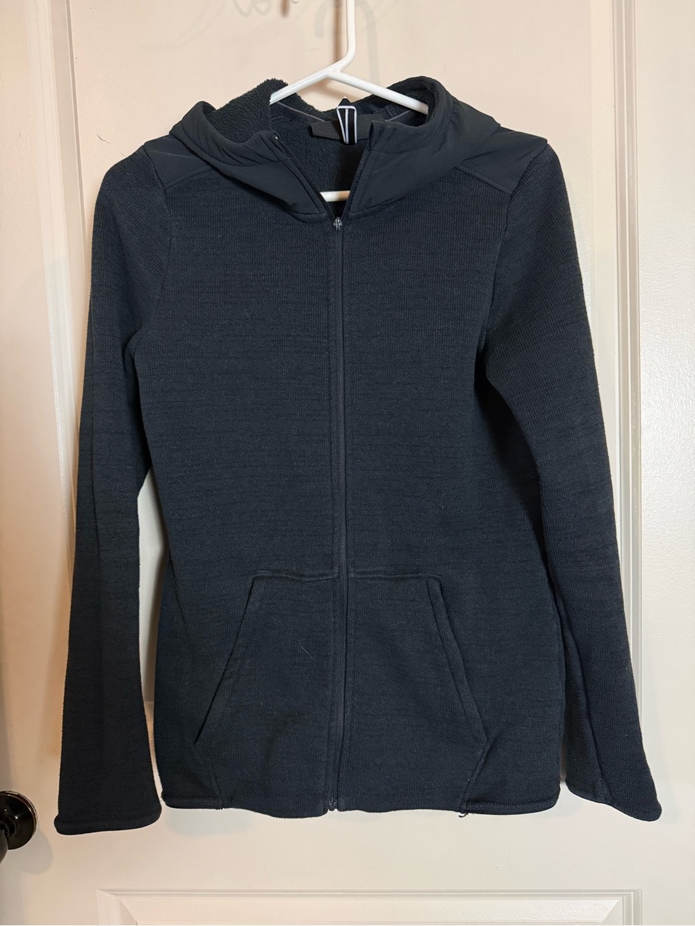 Under Armour Women’s Black Full-Zip Hooded Jacket